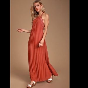NWT Lulus’s Rust Red Lace Halter Maxi Dress♥️♥️